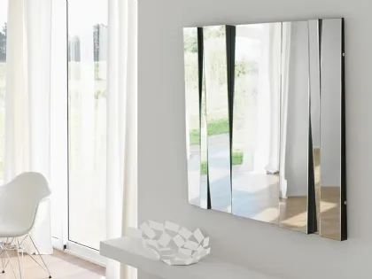 Specchio da parete con fasce specchianti inclinate e modulabili Fittipaldi di Tonelli