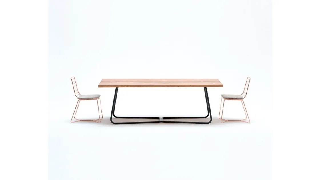 Tavolo rettangolare in legno con base in acciaio verniciato Nex di Domitalia