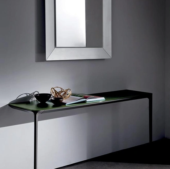 Specchio quadrato Denver Up sollevato rispetto alla cornice in vetro acidato di Sovet