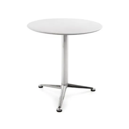 Tavolino 3-Pod Table con top in polipropilene e base in alluminio di Infiniti