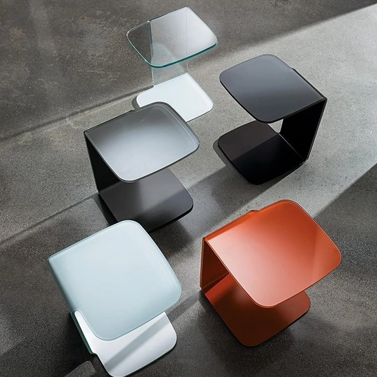 Tavolino Shell in vetro curvo laccato o trasparente di Sovet