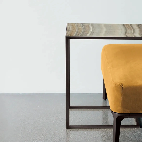 Tavolino Quadro Sofa con top in ceramica e struttura in metallo di Sovet