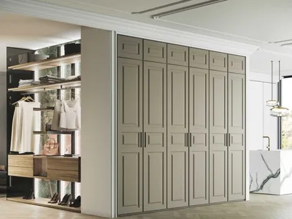 Armadio a muro Madeline di GF Interiors