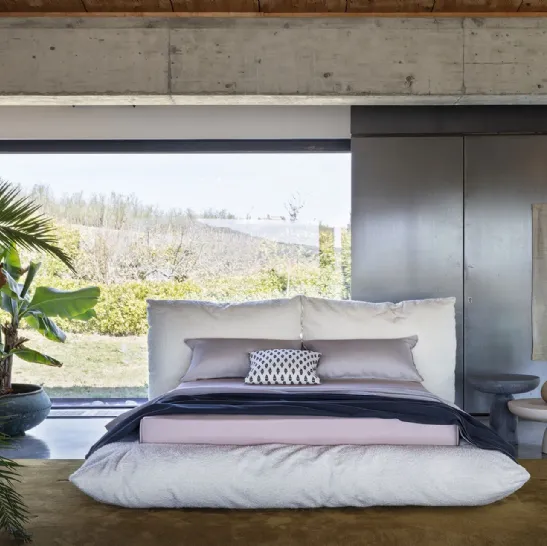 Letto in tessuto imbottito Alba di Mogg