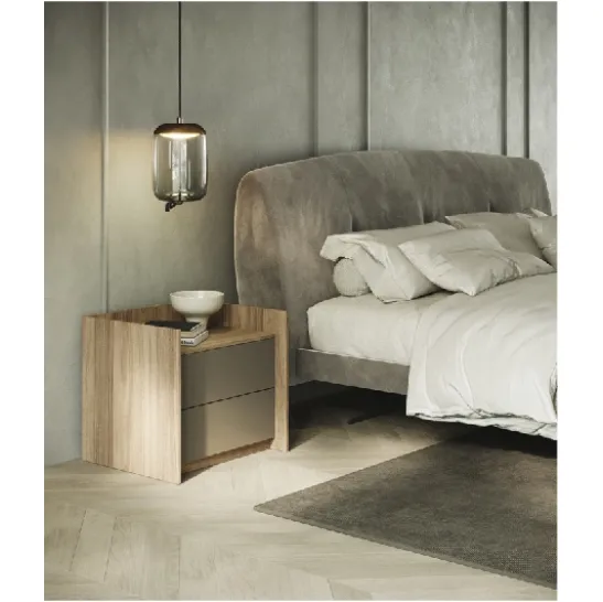 Letto in velluto con testiera Superbalance di GF Interiors