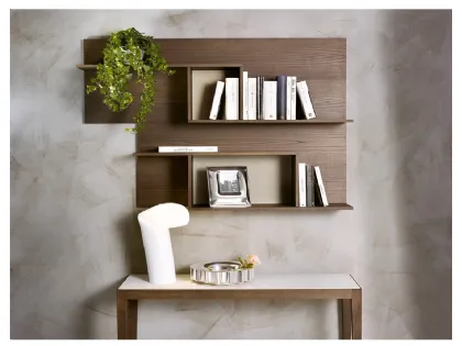 Libreria sospesa moderna e componibile in legno di frassino Bunch di Pacini e Cappellini