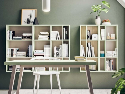 Libreria modulare sospesa in laccato opaco e melaminico Gate di Clever