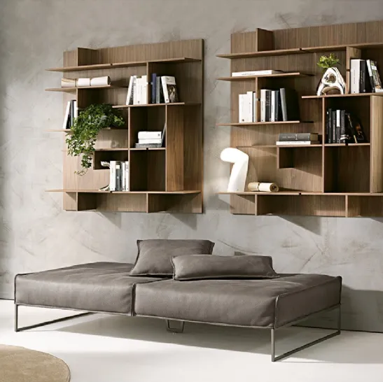 Libreria sospesa componibile, moderna e originale, perfetta per arredare con gusto sia nel singolo modulo che in composizione, Maze di Pacini e Cappellini