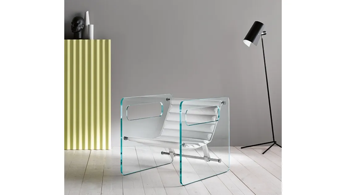 Poltroncina con seduta regolabile in pelle e struttura in vetro Naked di Tonelli