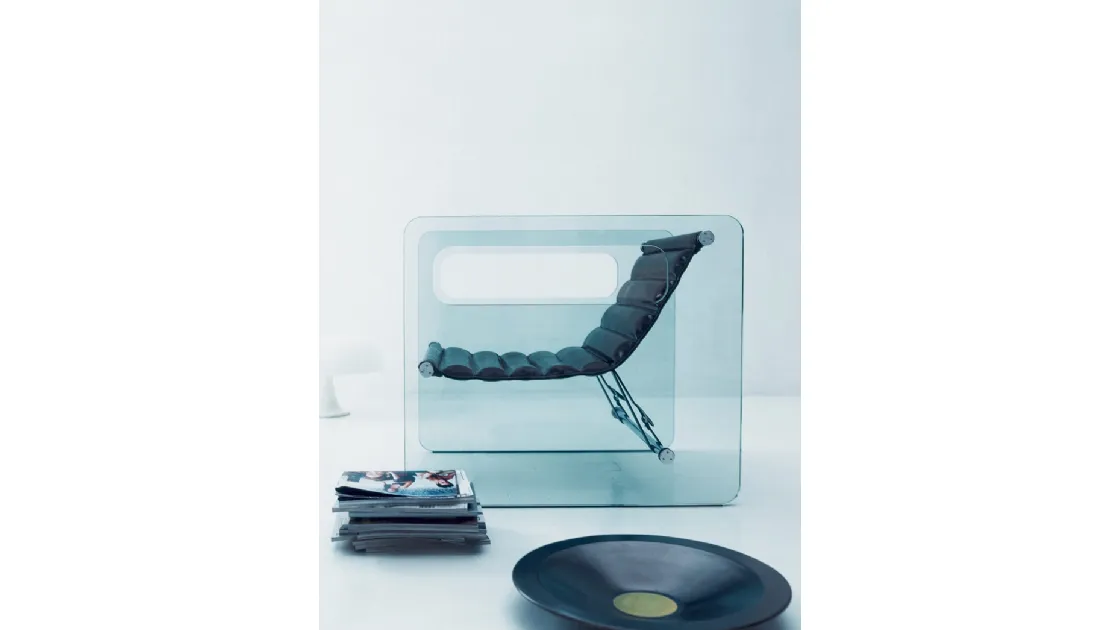 Poltroncina con seduta regolabile in pelle e struttura in vetro Naked di Tonelli
