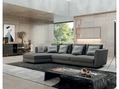 Divano in tessuto con penisola dalla forma asimmetrica Ester di Pacini e Cappellini