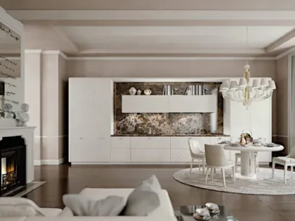 Cucina Classica lineare in laccato opaco, lavorazione matelassè, e marmo Bellagio 03 di Scic