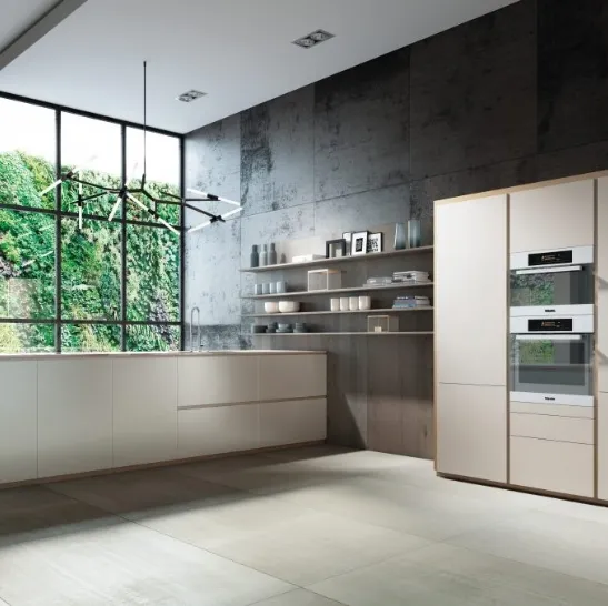 Cucina Design con penisola Mediterraneum in Cristallo laccato di Scic