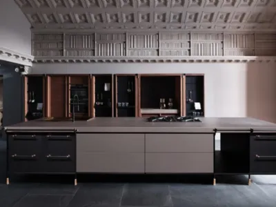 Cucina Design lineare in laccato opaco, ferro smaltato, pietra e legno Canossa di Scic